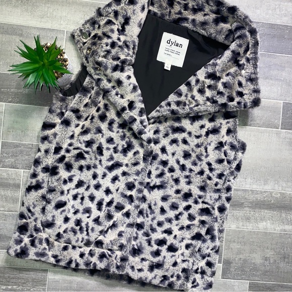 Anthropologie Dylan Los Angeles Faux Fur Vest Leopard Print Small Gray Mob Wife - Picture 1 of 10